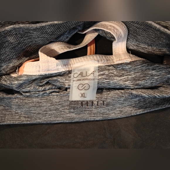 Calia By Carrie Underwood Grey Pink Peach Cross Strap Sports Bra Size XL - Picture 4 of 4